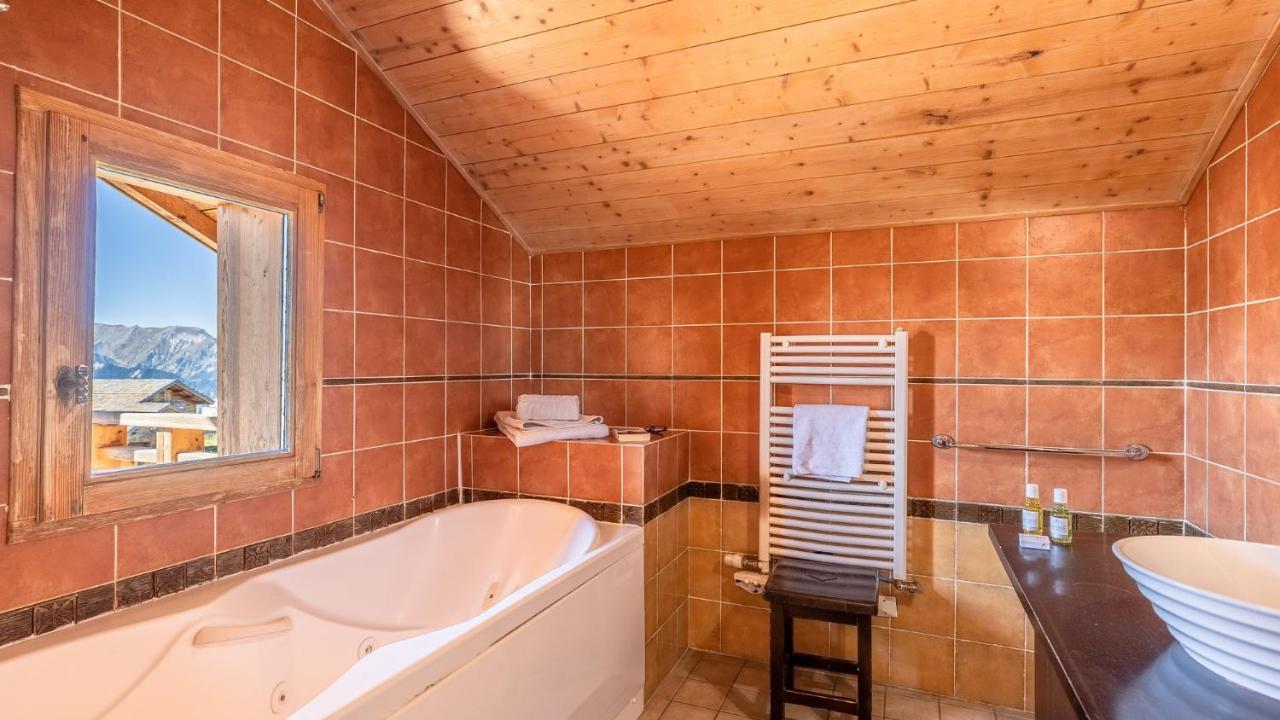 Madame Vacances Les Chalets De L'Altiport Alpe d'Huez Eksteriør billede
