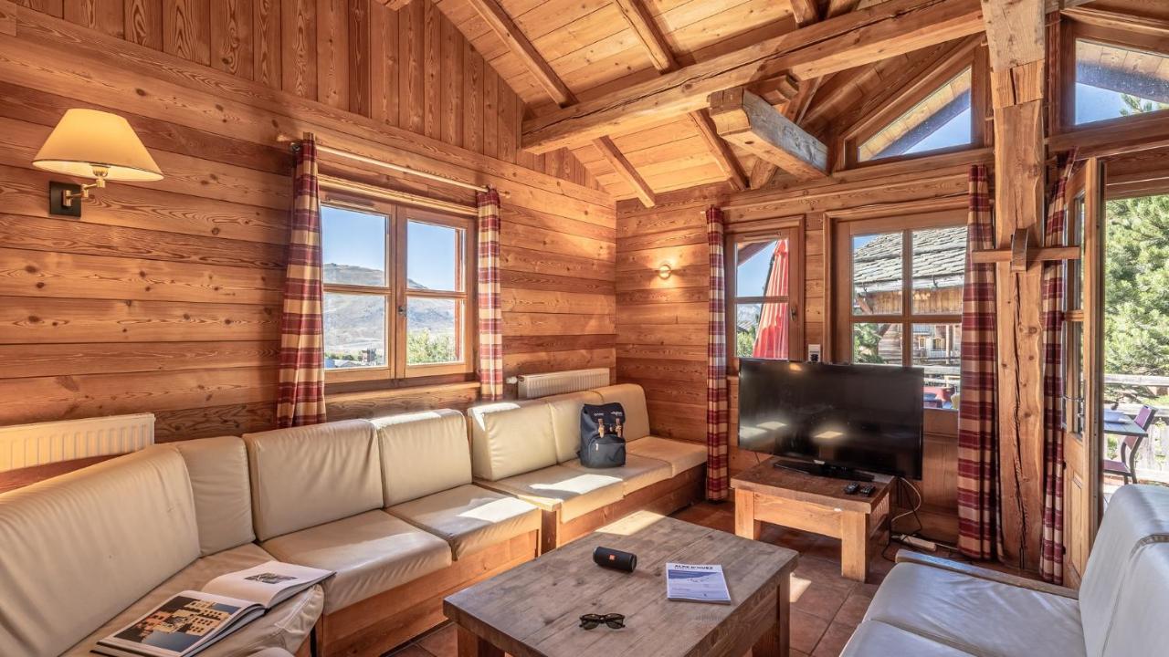 Madame Vacances Les Chalets De L'Altiport Alpe d'Huez Eksteriør billede